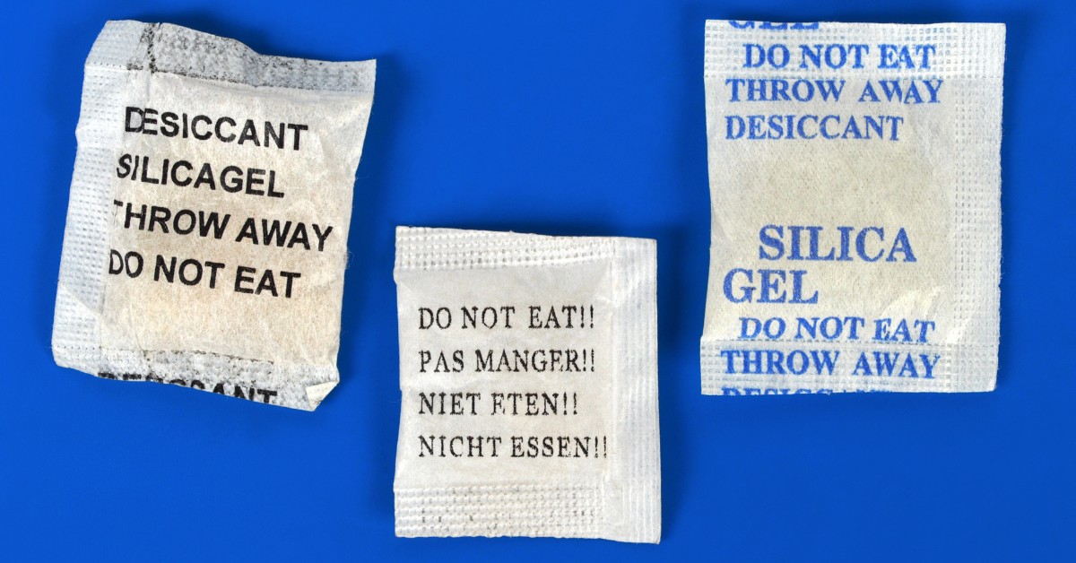 Ứng dụng của hạt hút ẩm clay và silica gel trong bảo quản sản phẩm